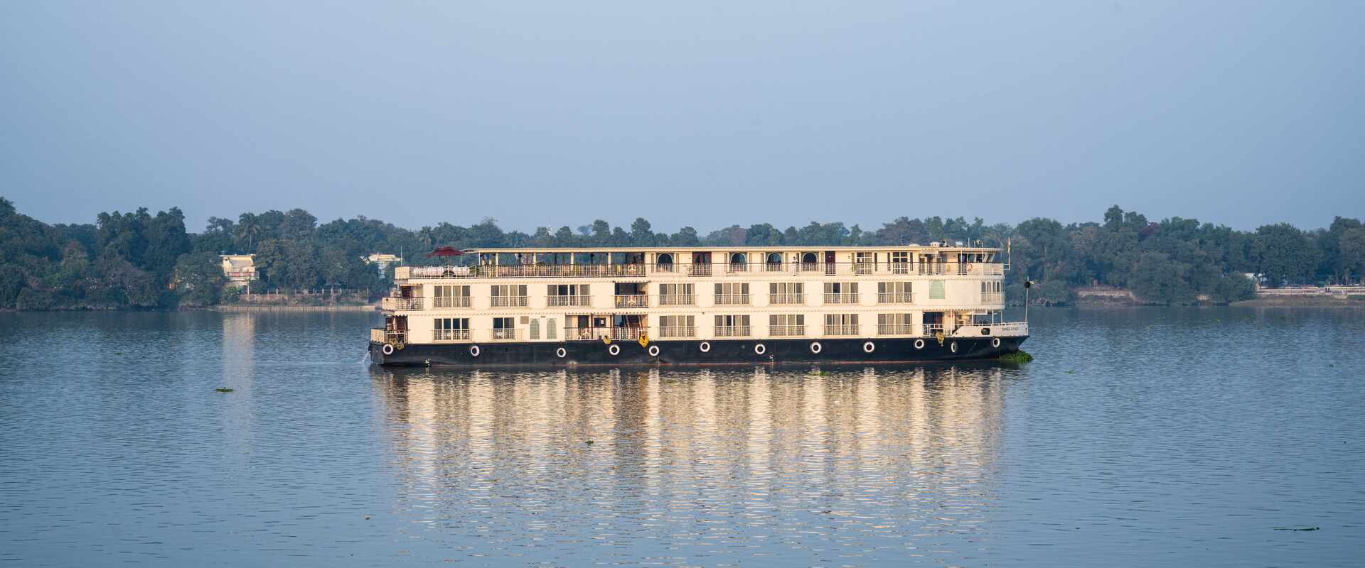 External view of the Ganges Voyager sailing