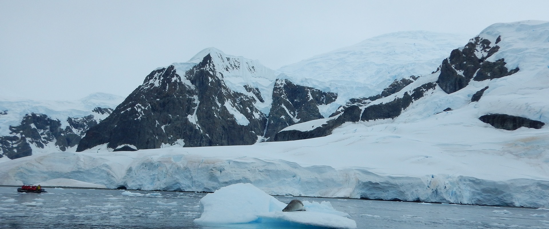 View of Antarctica icebergs